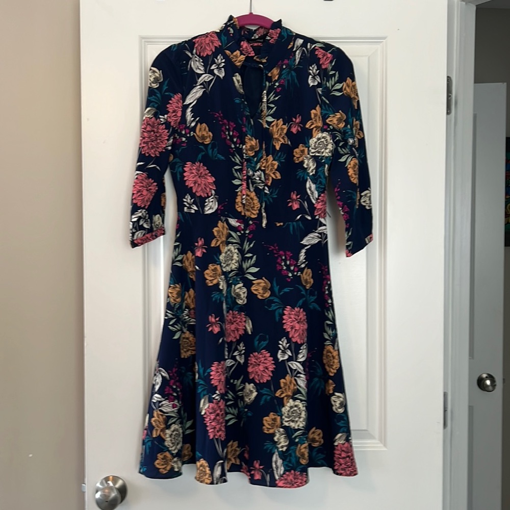 Floral 3/4 sleeve dress